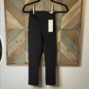 Calia Core Essential Capri Legging color Pure Black, size XXS